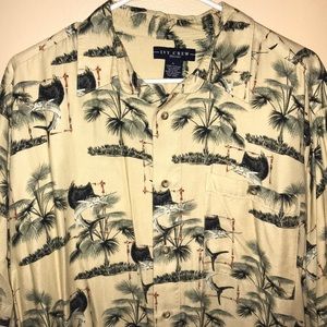 💥LAST CHANCE💥 2/$10 Tropical Button Down